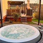 Ferienhaus Großes Für 12 -17 Personen Mit Whirlpool - Spielzimmer Und Garten