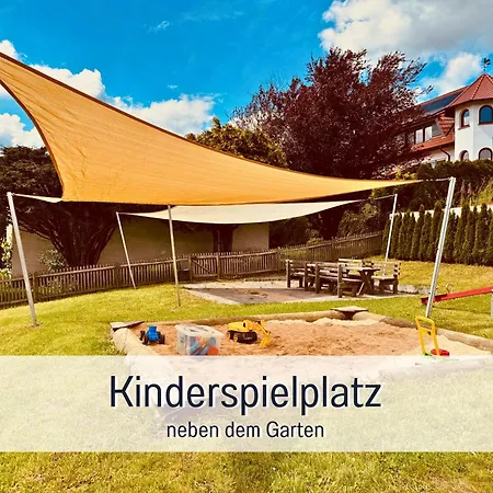 Familientreffen - Ganzes Haus - Spielplatz - Spielzimmer - Garten - Scheune - Terasse - Grill - Taufstein Ferienhaus *