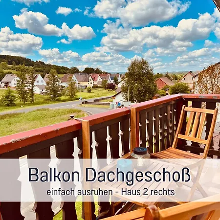 Ferienhaus Familientreffen - Ganzes Haus - Spielplatz - Spielzimmer - Garten - Scheune - Terasse - Grill - Taufstein Herbstein