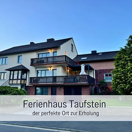 Familientreffen - Ganzes Haus - Spielplatz - Spielzimmer - Garten - Scheune - Terasse - Grill - Taufstein Ferienhaus