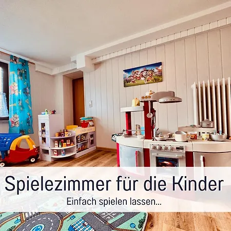 펜션 Familientreffen - Ganzes Haus - Spielplatz - Spielzimmer - Garten - Scheune - Terasse - Grill - Taufstein *