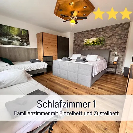 Ferienhaus Familientreffen - Ganzes Haus - Spielplatz - Spielzimmer - Garten - Scheune - Terasse - Grill - Taufstein