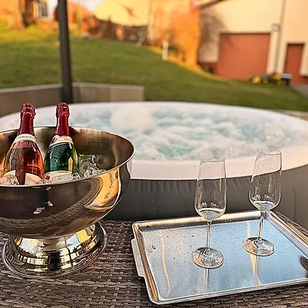 Prázdninový dům Grosses Fuer 12 -17 Personen Mit Whirlpool - Spielzimmer Und Garten Herbstein