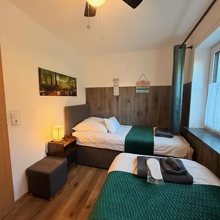 Grosses Fuer 12 -17 Personen Mit Whirlpool - Spielzimmer Und Garten Prázdninový dům