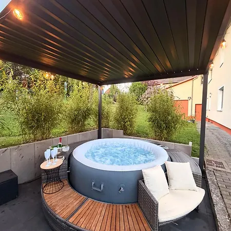Grosses Fuer 12 -17 Personen Mit Whirlpool - Spielzimmer Und Garten * Herbstein