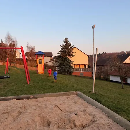 Grosses Fuer 12 -17 Personen Mit Whirlpool - Spielzimmer Und Garten *