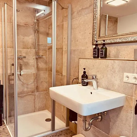 Grosses Fuer 12 -17 Personen Mit Whirlpool - Spielzimmer Und Garten Herbstein