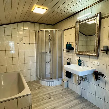 Grosses Fuer 12 -17 Personen Mit Whirlpool - Spielzimmer Und Garten Prázdninový dům