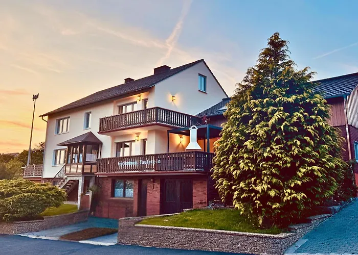 Großes Für 12 -17 Personen Mit Whirlpool - Spielzimmer Und Garten